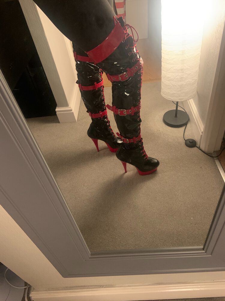 Feet, Food & Travel Mistress banner image