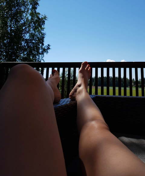 FeetGirl cover image