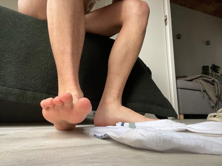 FeetLagnia banner image
