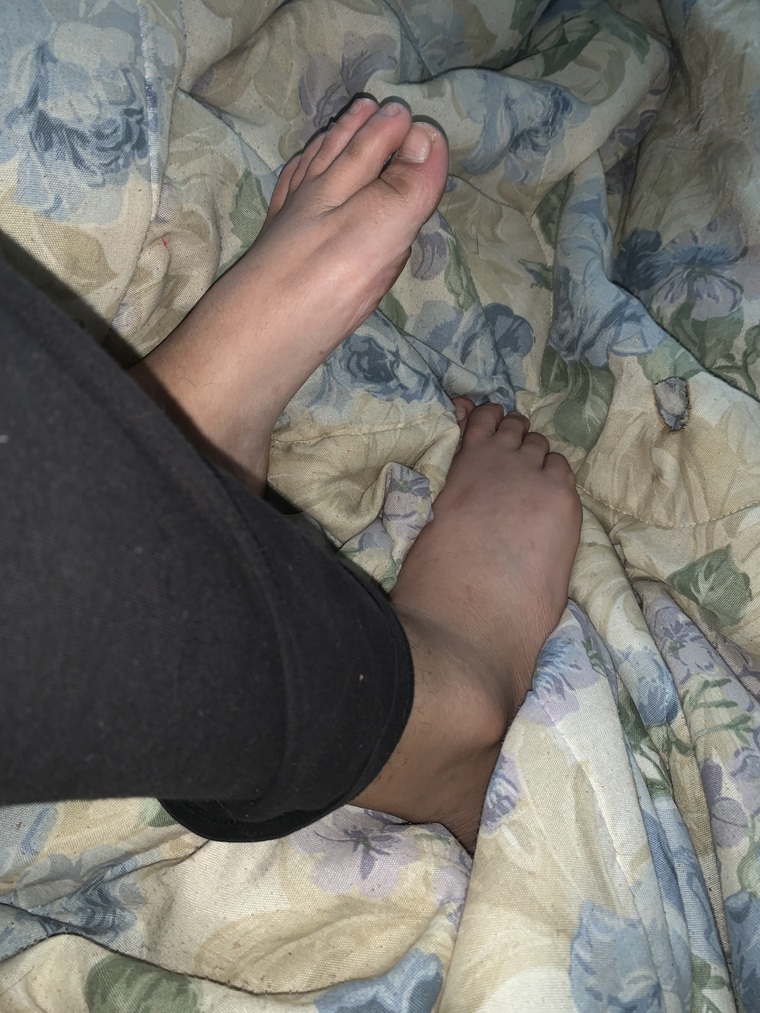 Feetpic334 cover image