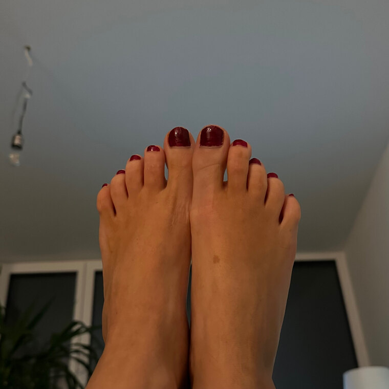 feetyourglied banner image