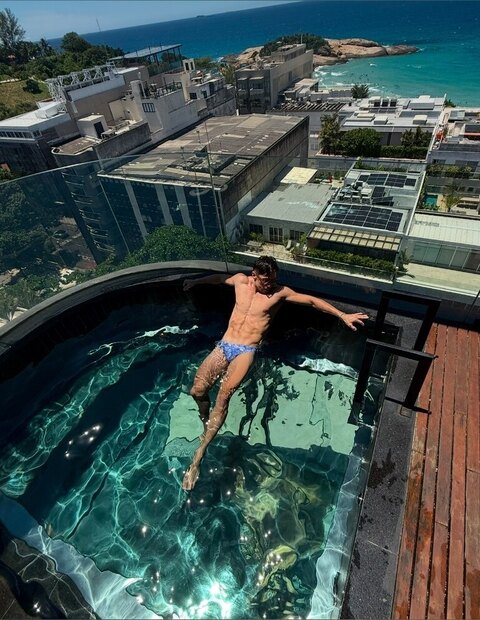 Feli Adriano cover image