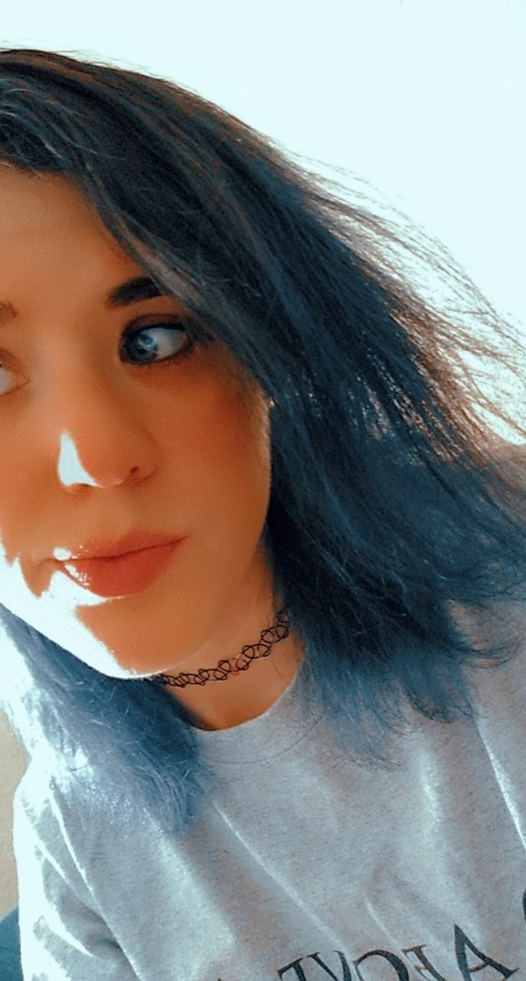 ๐Qu33n๐ banner image