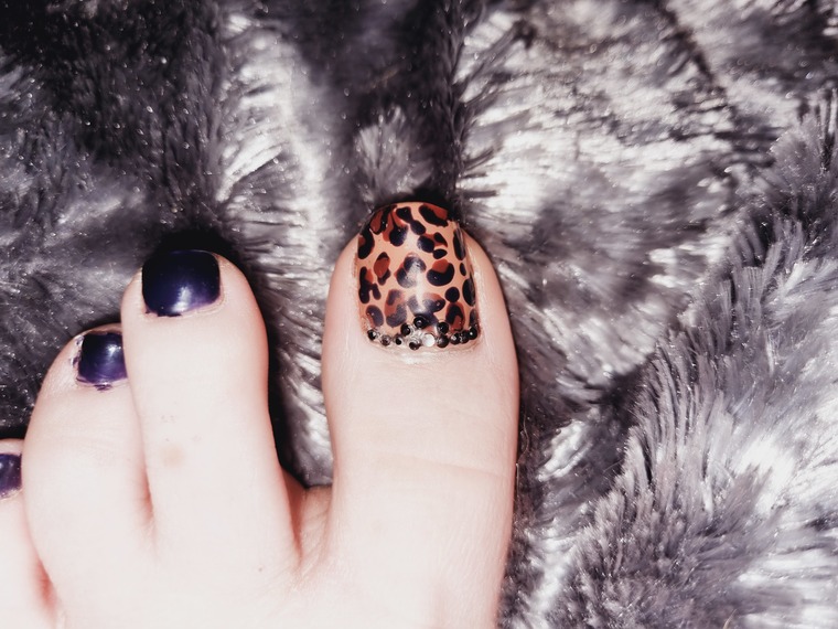 Fifisfilthyfeet cover image