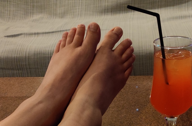 FionaLeet - foot fetish page cover image