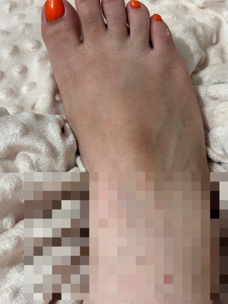 @Mer_feet banner image