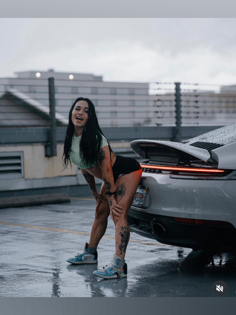 Bella Badonk🏎️ banner image