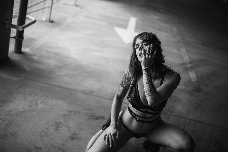 FitNaughtyMia cover image