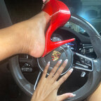 Glamour Toes by Essence <3 avatar