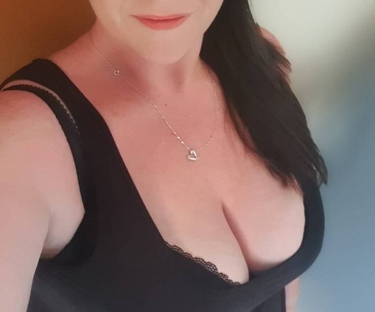 FlirtyDirtyWifey cover image