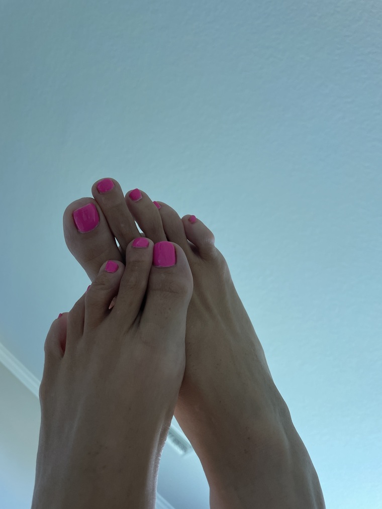 Flirty feet cover image