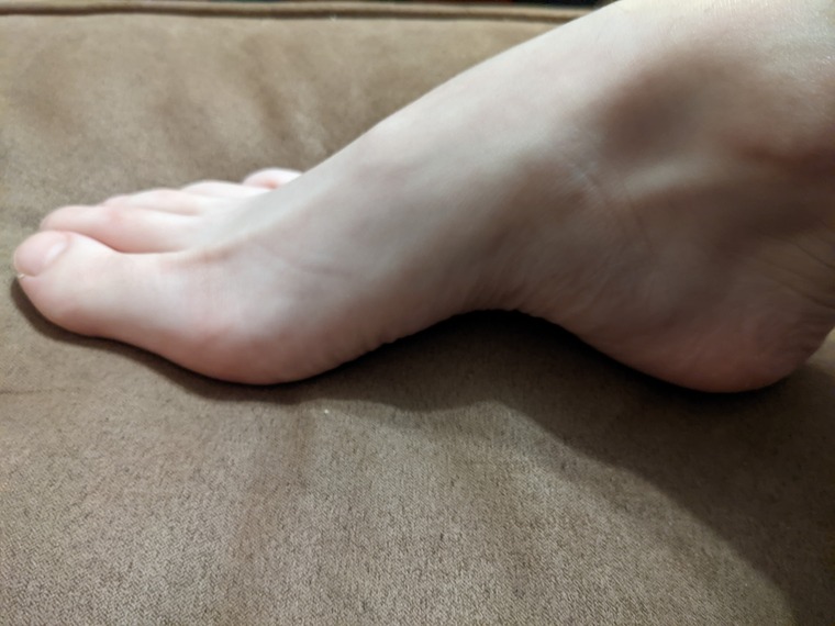 Foot cutie 😘🦶 cover image