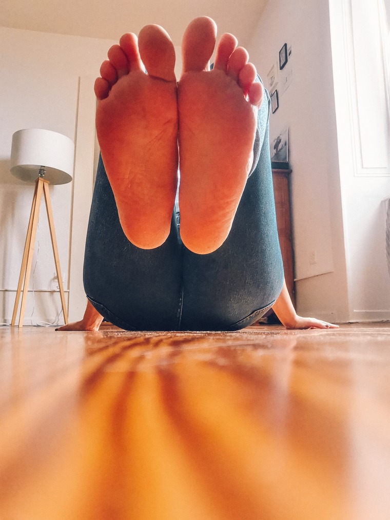 Footfeetish cover image