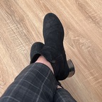 just a girl who likes to share her feet avatar