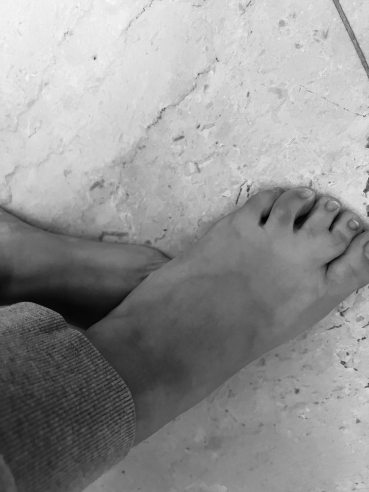 4feet4fun! cover image
