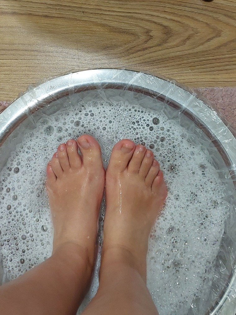 Foxyfeet👣 banner image