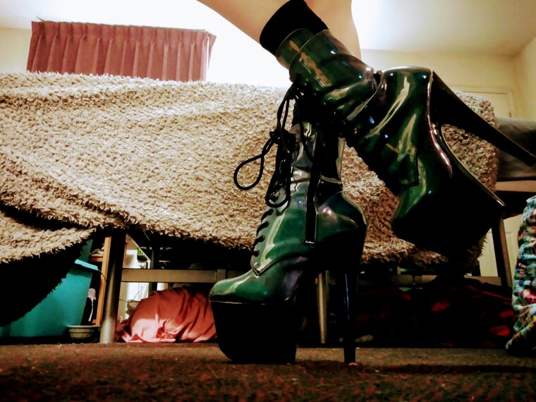 Frankie Bride banner image