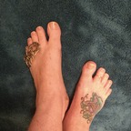 Freckled froggy feet avatar