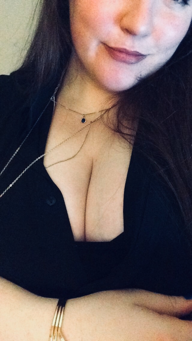 Busty BBW ๐ banner image