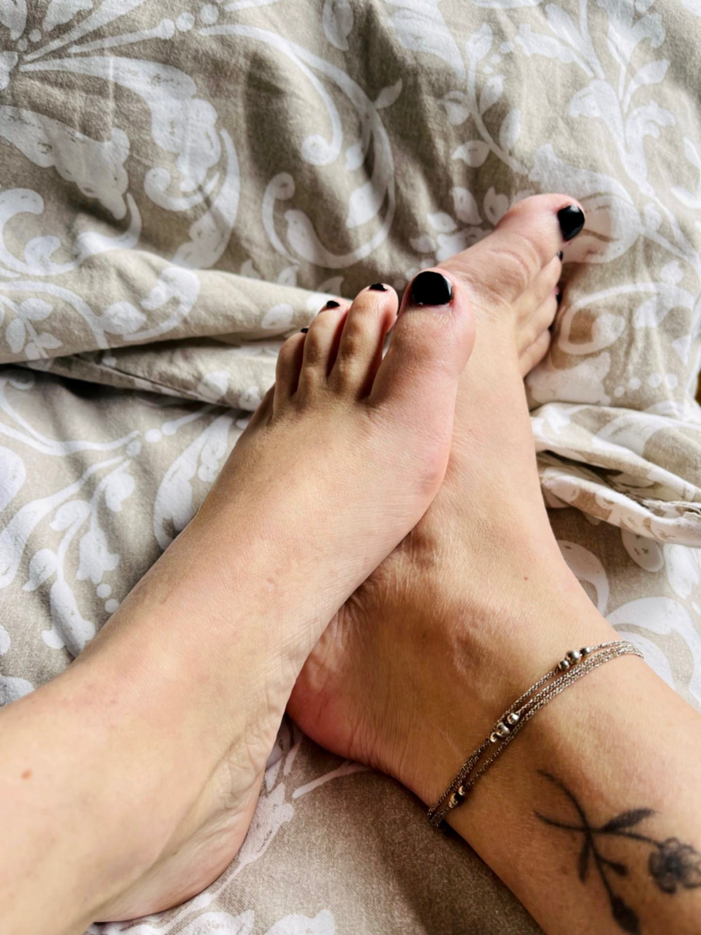 French Sweet feet 🇫🇷🔥 banner image