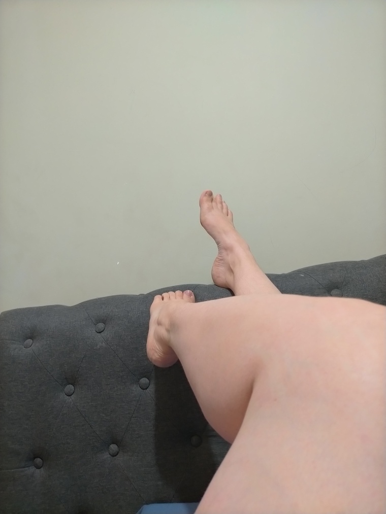 Fresh flirty feet cover image