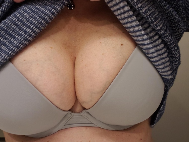 Frosted Babe banner image