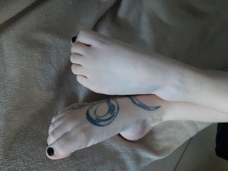 PrettyFeet cover image