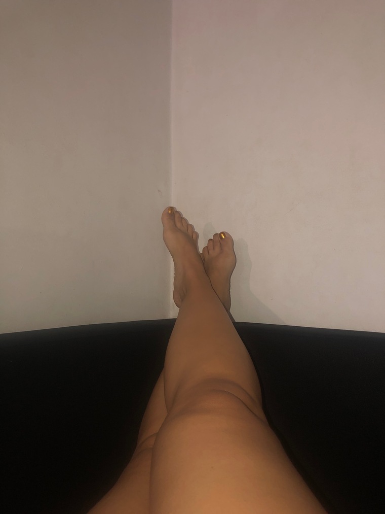 Gabriella’s feet banner image