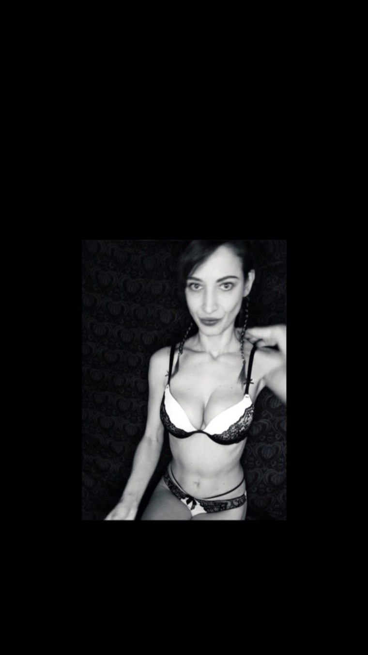 Anna GiaLove cover image