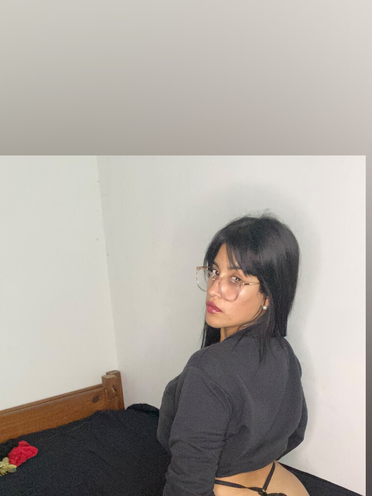 Favoritebrunette 💋 banner image