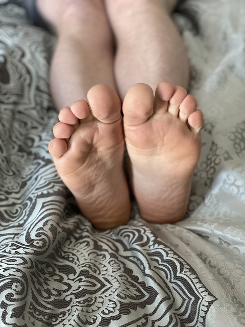 Ginger Feet 🧦 cover image