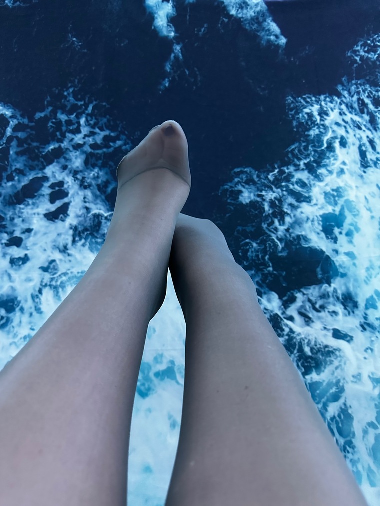 GneissFeet cover image