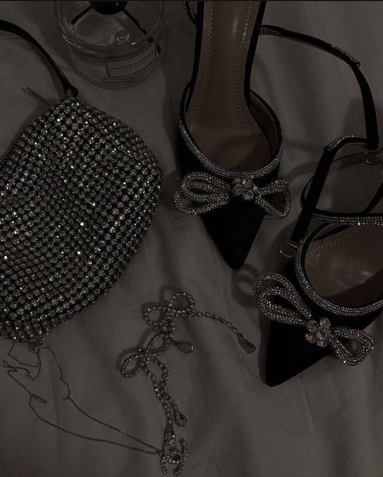 𝐁 𝐄 𝐉 𝐄 𝐖 𝐄 𝐋 𝐄 𝐃 💎 cover image