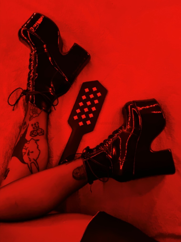 Findom Nahya cover image