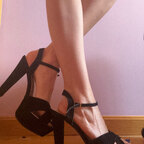GoldennnShoes avatar