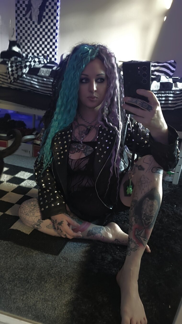 Gothbutton cover image