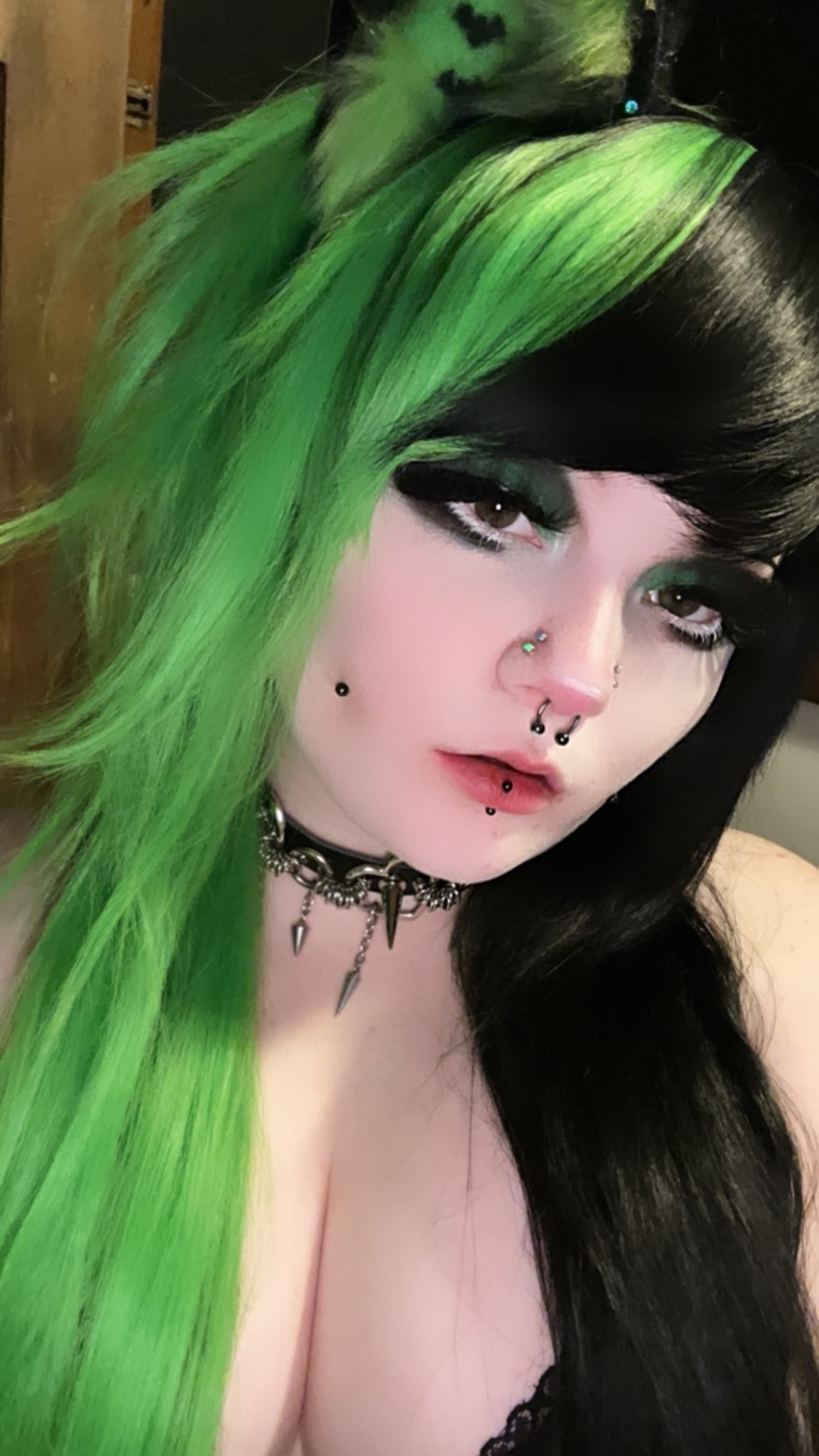 Graveyard Babe cover image