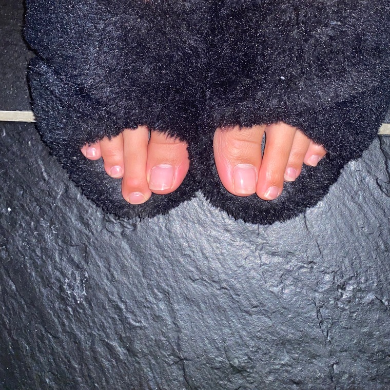 Greekfeetgirl cover image