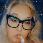 Green Sweater Girl avatar