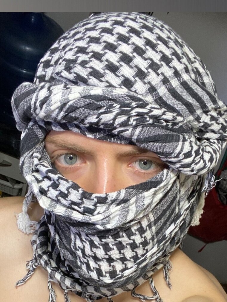habibi_shileno cover image