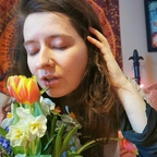 Thea Hazelwood avatar