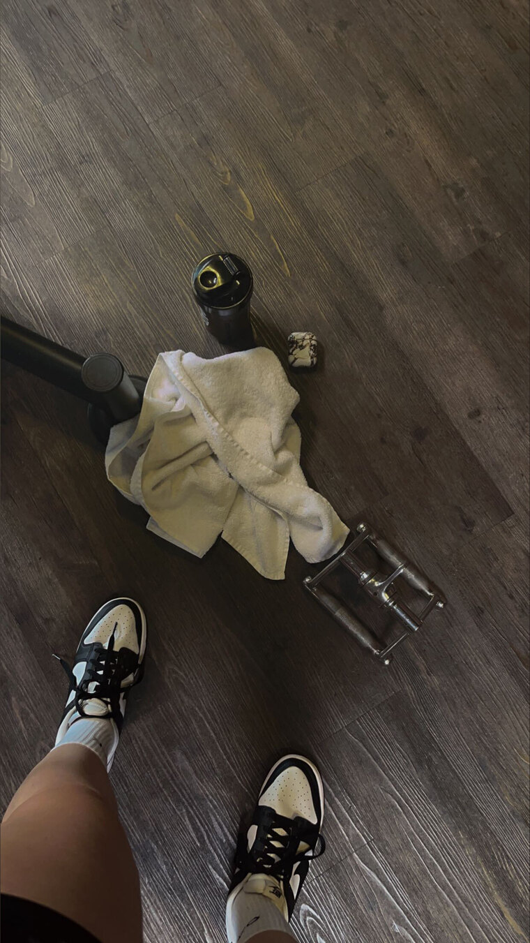 Footandhandpics cover image