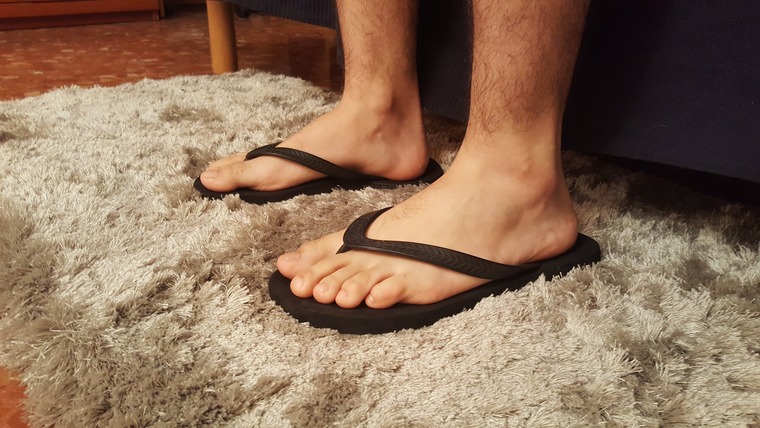 Handlefeet cover image