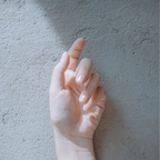 Female hands and feet 🖐🏼 🦶🏼 avatar