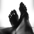 Happee Feet avatar