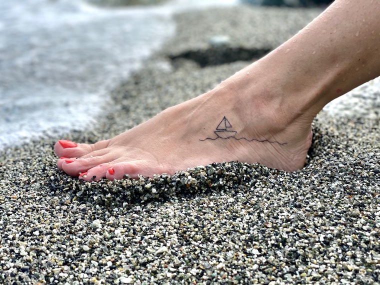 happy feet banner image