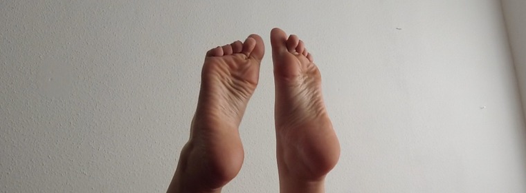 Happy Feet Girla banner image