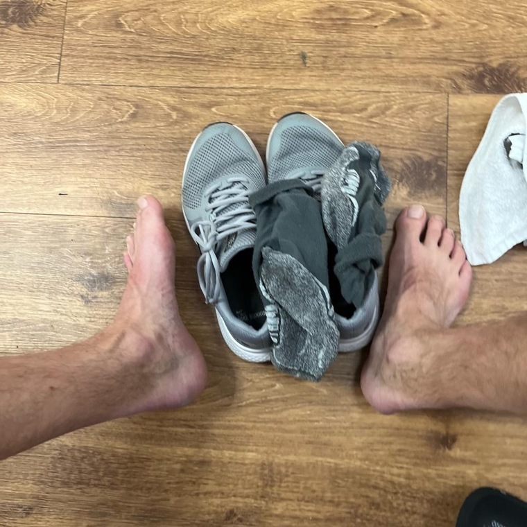 HappyFeetsForFriends cover image