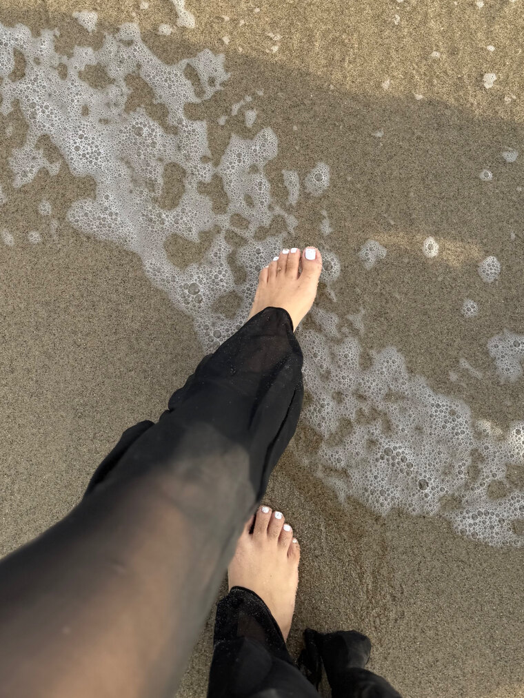 Happy Feet Girly🇲🇽🖤 banner image