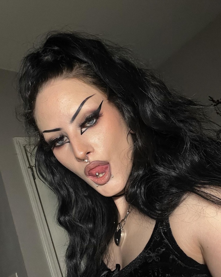 Hauntedhaleyy cover image